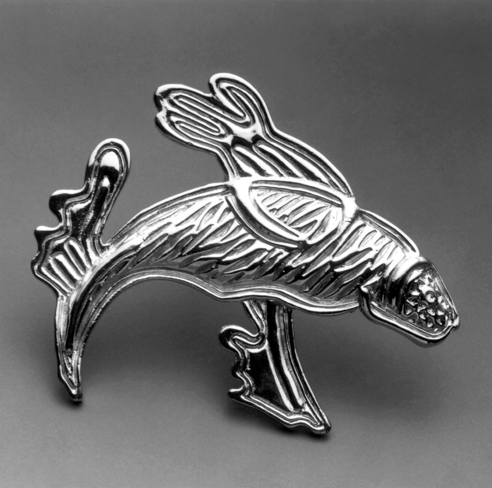 Broche de plata en forma de pez